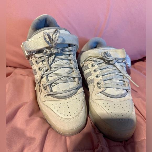 Bad Bunny x Forum Buckle Low Last Forum - Picture 1 of 4